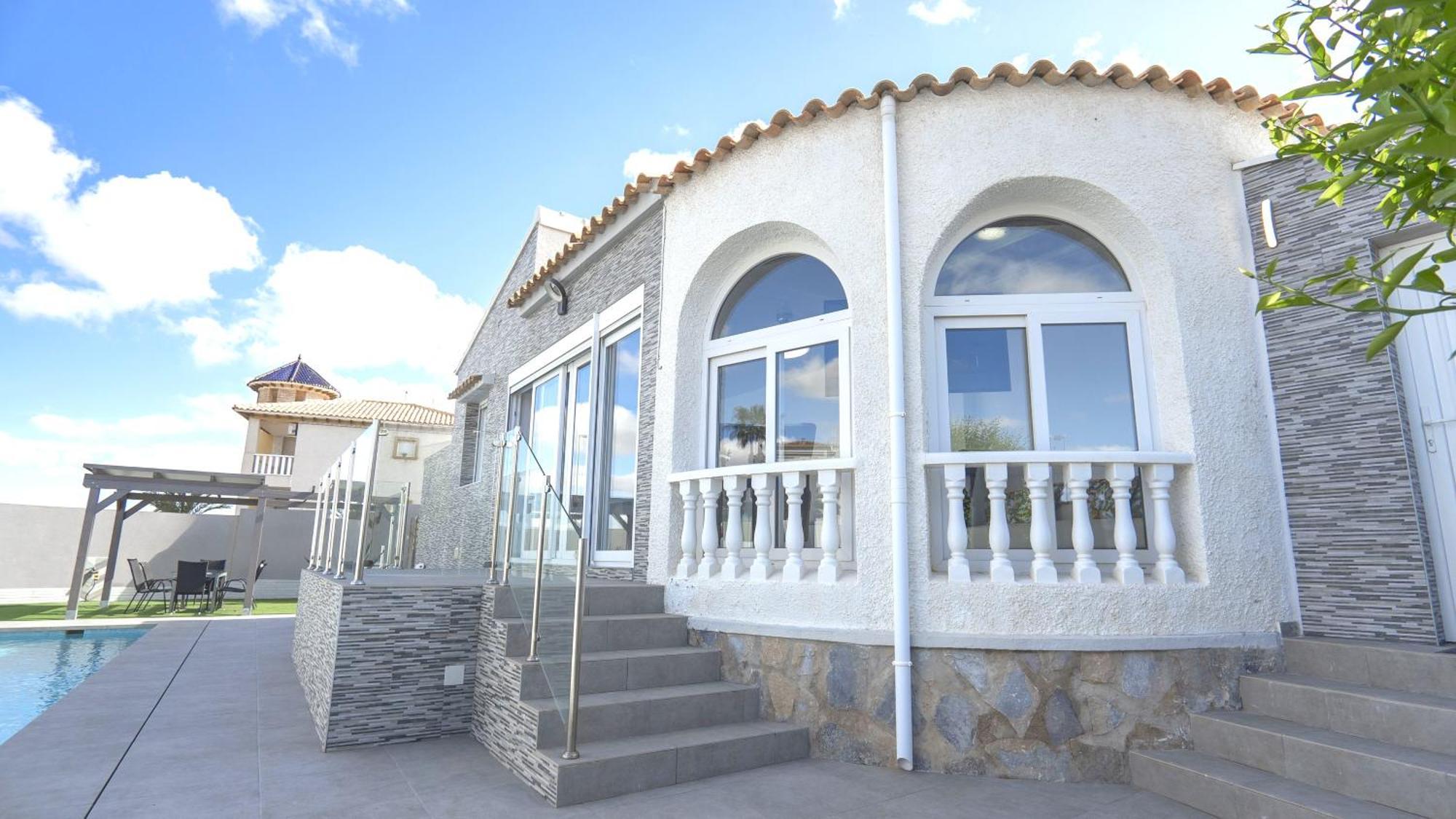 Modern Detached 4 Bed 3 Bath Villa With Private Pool Close To All Amenities Вільямартін Екстер'єр фото